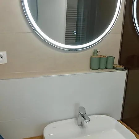 Апартаменты Luxurious Brand New Free Parking Братислава