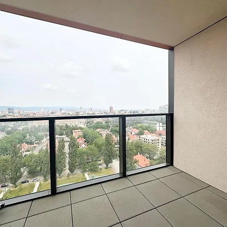 Luxurious Brand New Free Parking Братислава