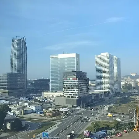 아파트 Luxurious Brand New Free Parking 브라티슬라바