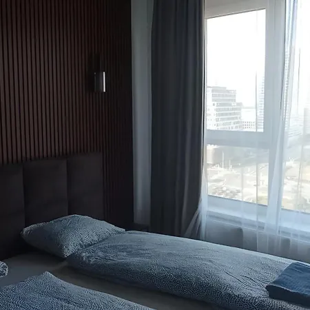 Apartamento Luxurious Brand New Free Parking